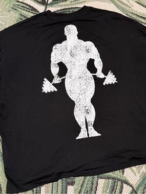 YoungLa Gold’s Gym Iron Legacy Huge Tee Pump Cover Mens Size Medium